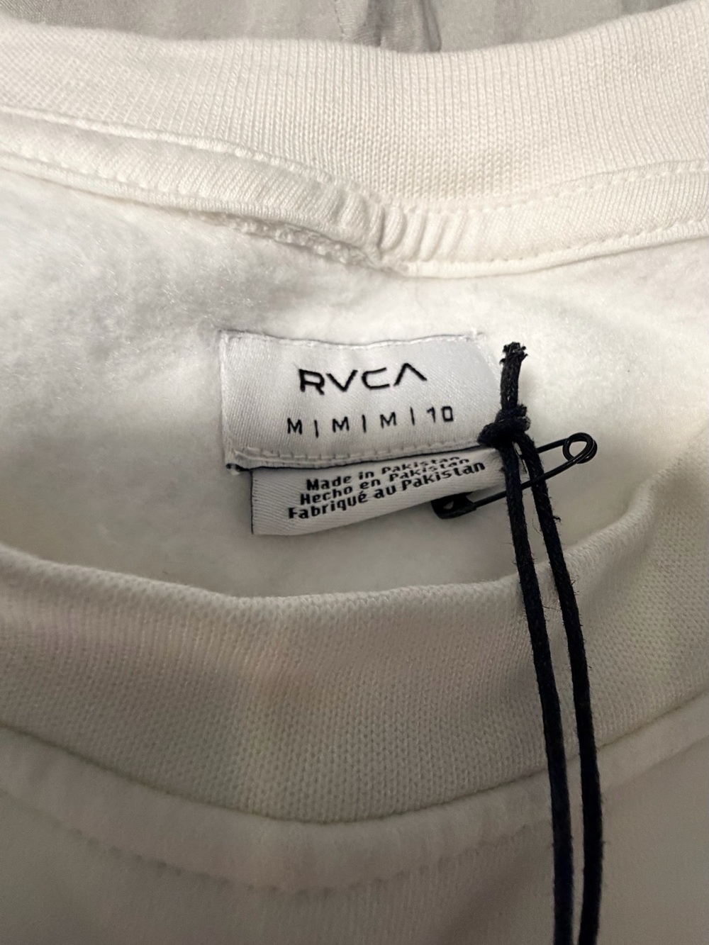 RVCA SWEATSHIRT NEW WITH TAGS SIZE M
MSRP $68 - Picture 3 of 6